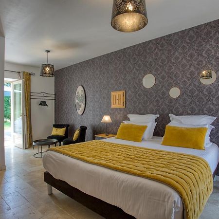 Domaine Des Pierres Blanches - Chambres D'Hotes Carlux Exterior photo